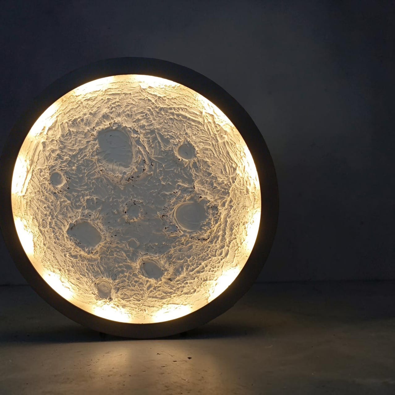 18 Inch 3D Moon LED Wall Light | Modern Lunar Decorative Lamp for Home Décor